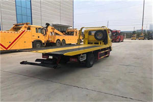 开江非事故拖车