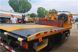 开江附近拖车电话号码服务