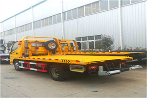 开江附近拖车救援搭电