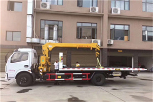 开江附近汽车轮胎更换